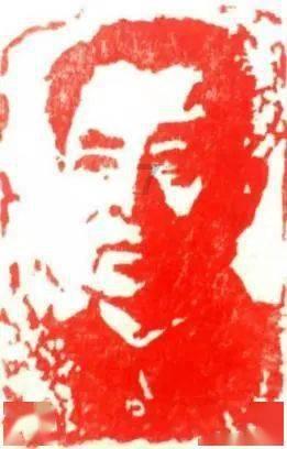 5球惨败,76岁霍奇森场边呆立望着来客场支持自己的球迷